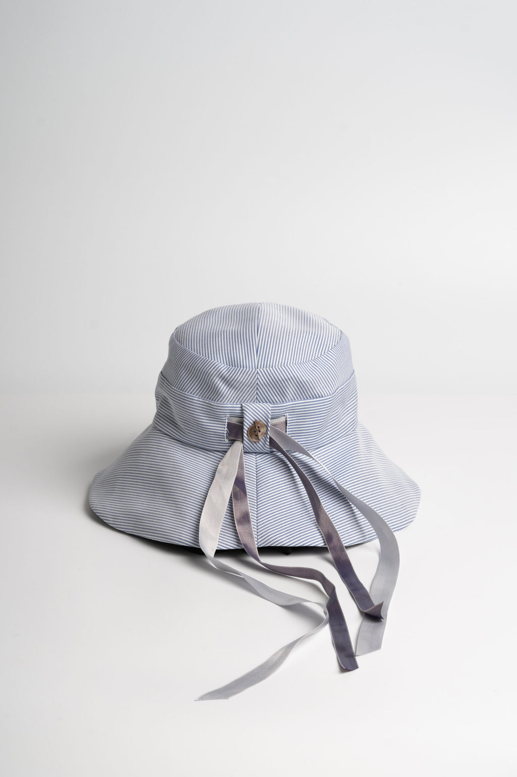 Very_Matters_Timeless_Classic_Hat_White_strip_Pattern_backview