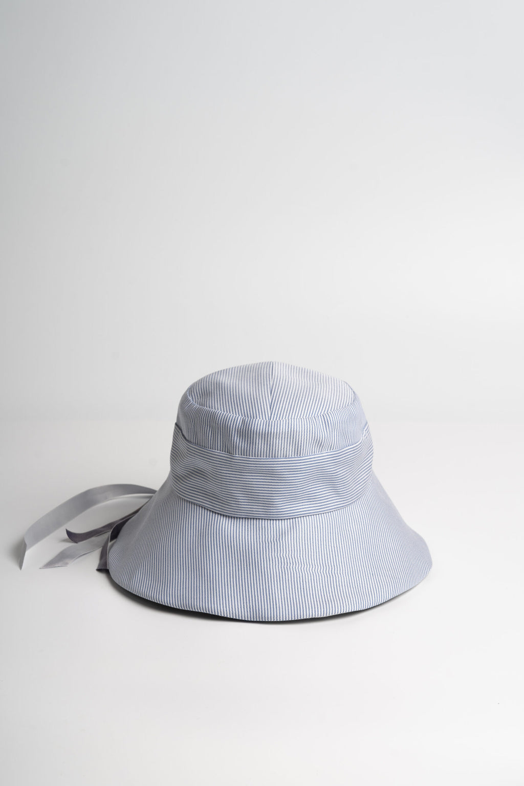 Very_Matters_Timeless_Classic_Hat_White_strip_Pattern_front