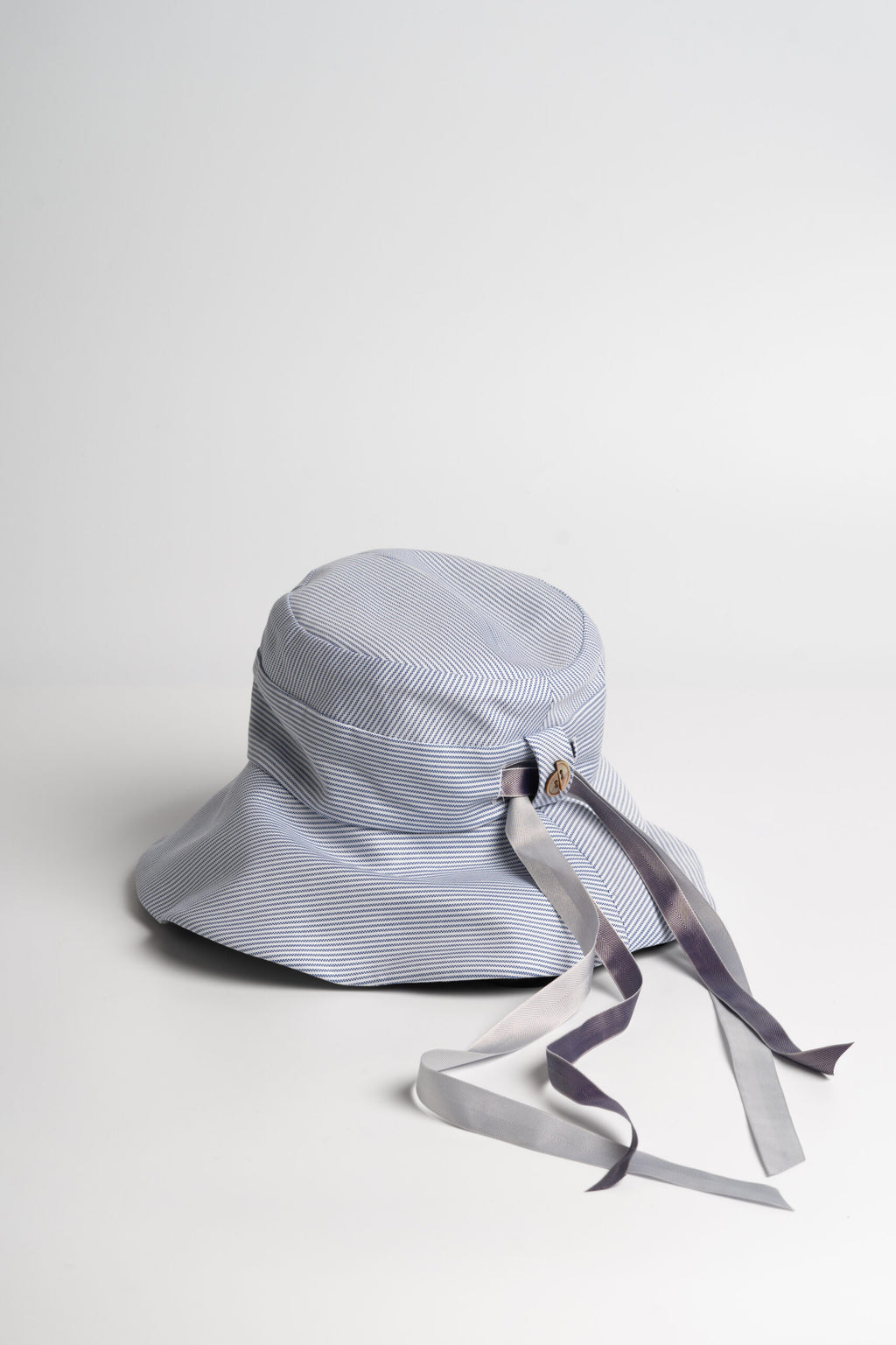 Very_Matters_Timeless_Classic_Hat_White_strip_Pattern_sideview
