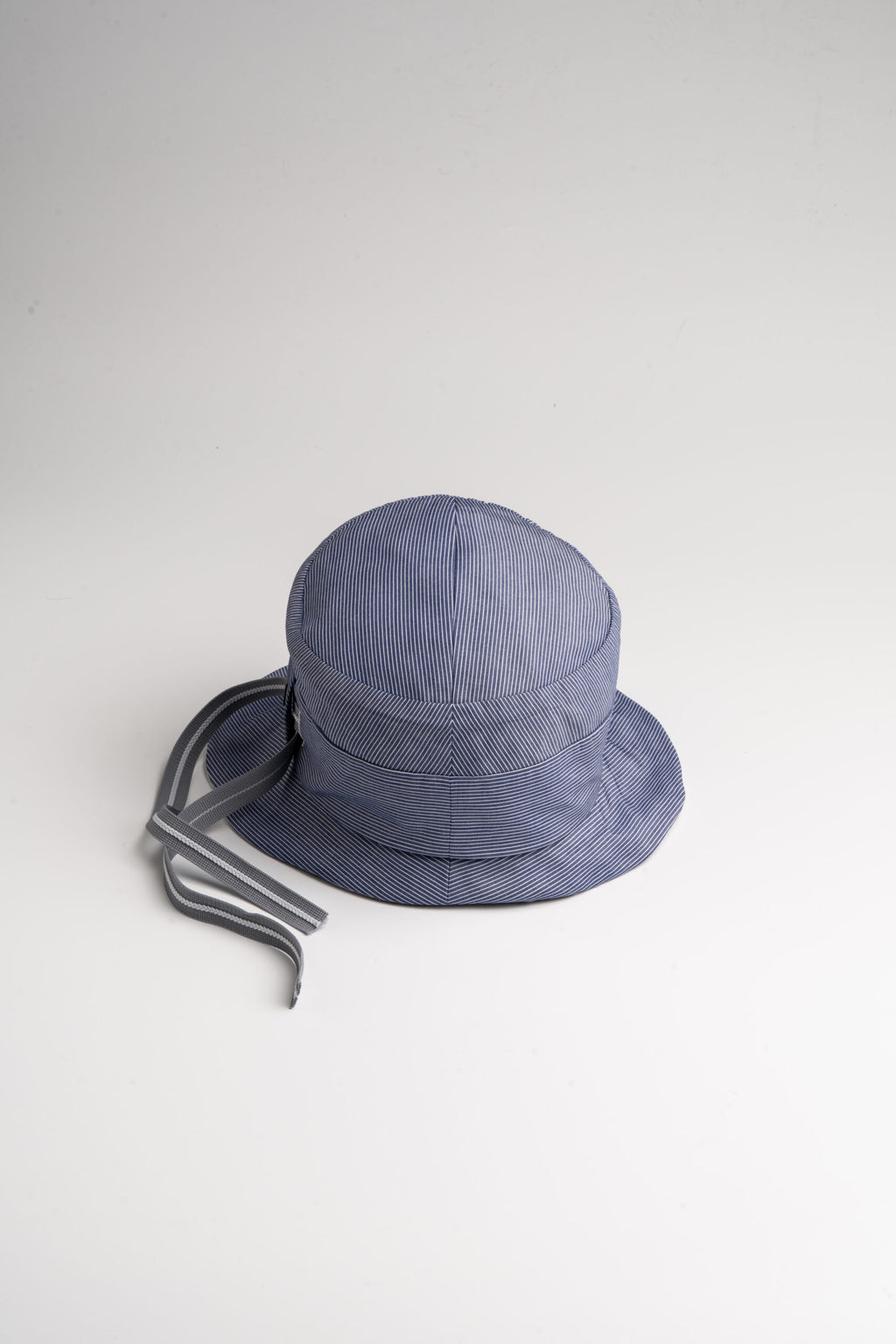 Very_Matters_Timeless_Light_Hat_Blue_stripe_Light_Maroon_backview