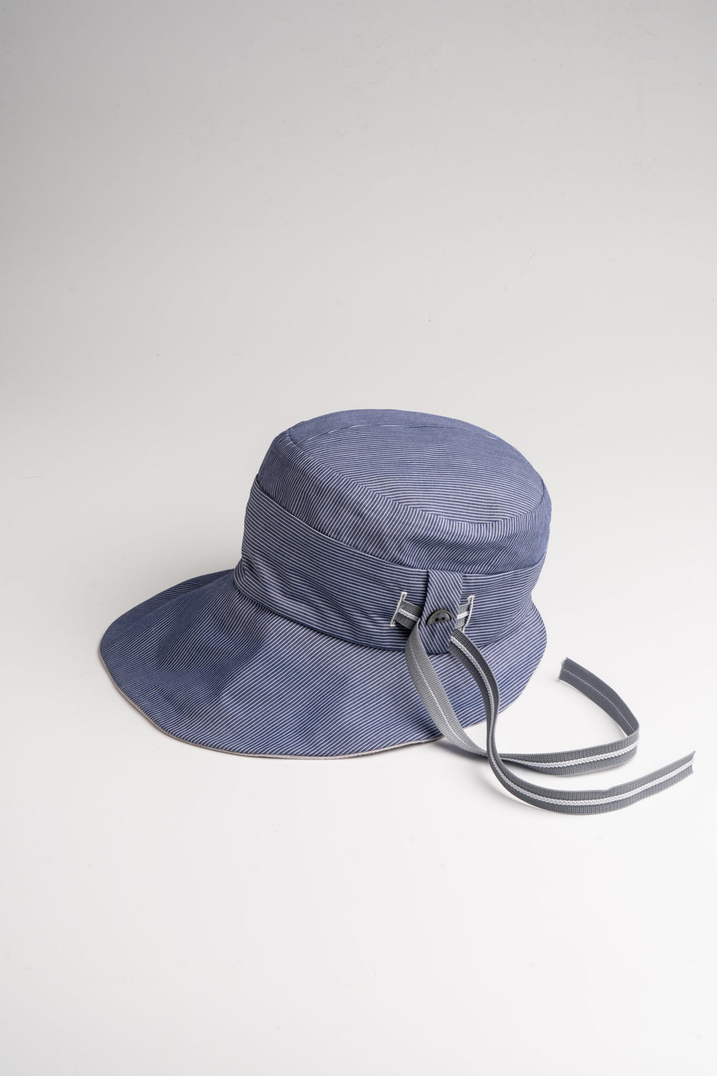 Very_Matters_Timeless_Light_Hat_Blue_stripe_Light_Maroon_sideview