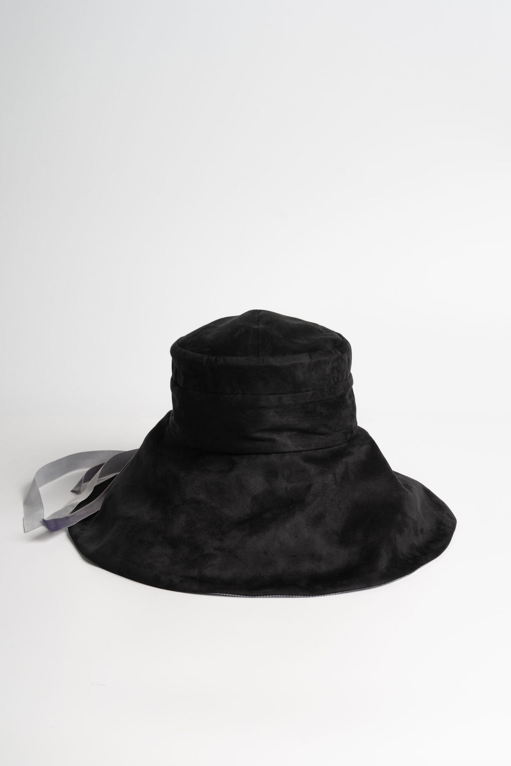Very_Matters_Timeless_Strengthen_Hat_Black_White_stripe_front
