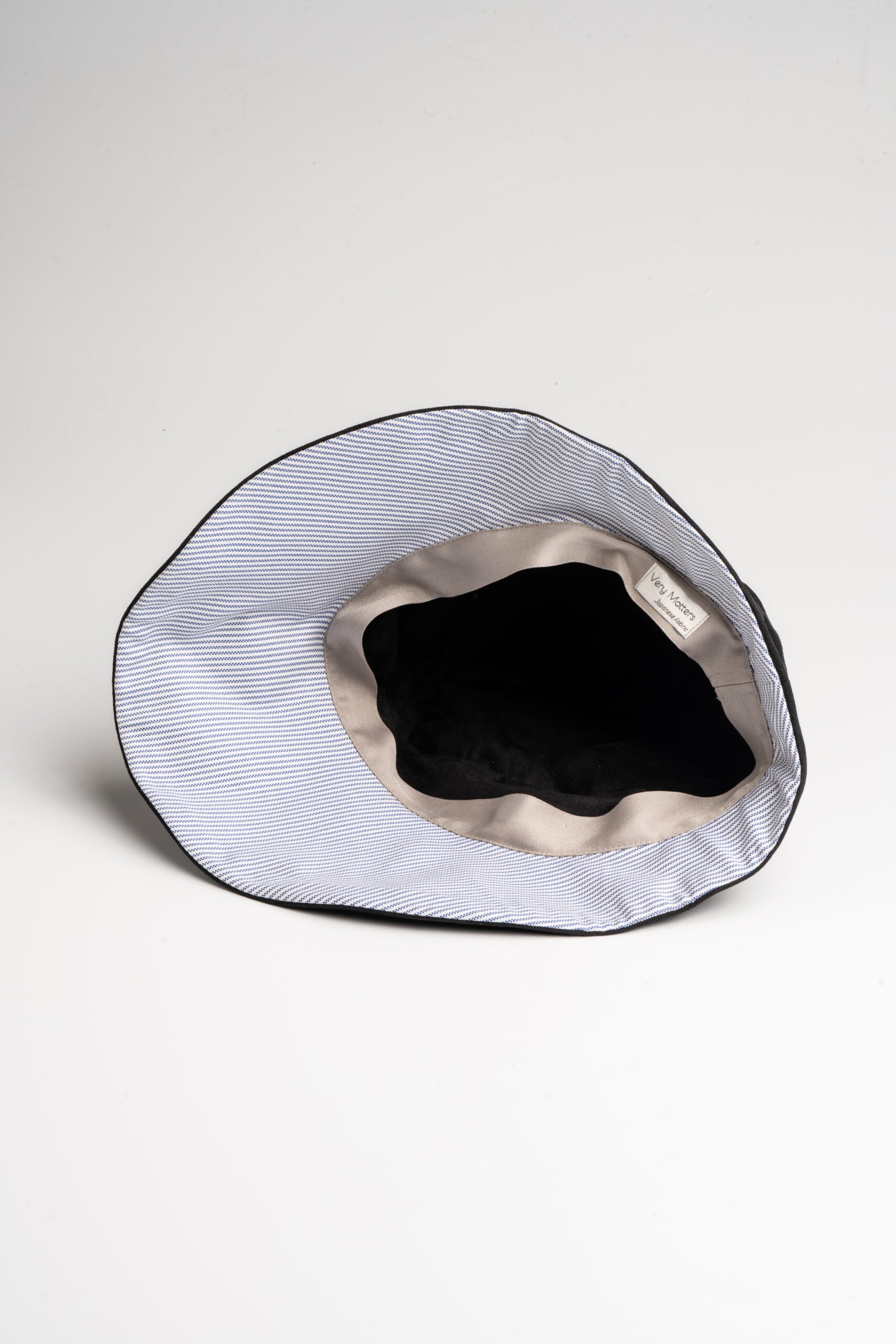 VM Timeless Light – Black x White strip