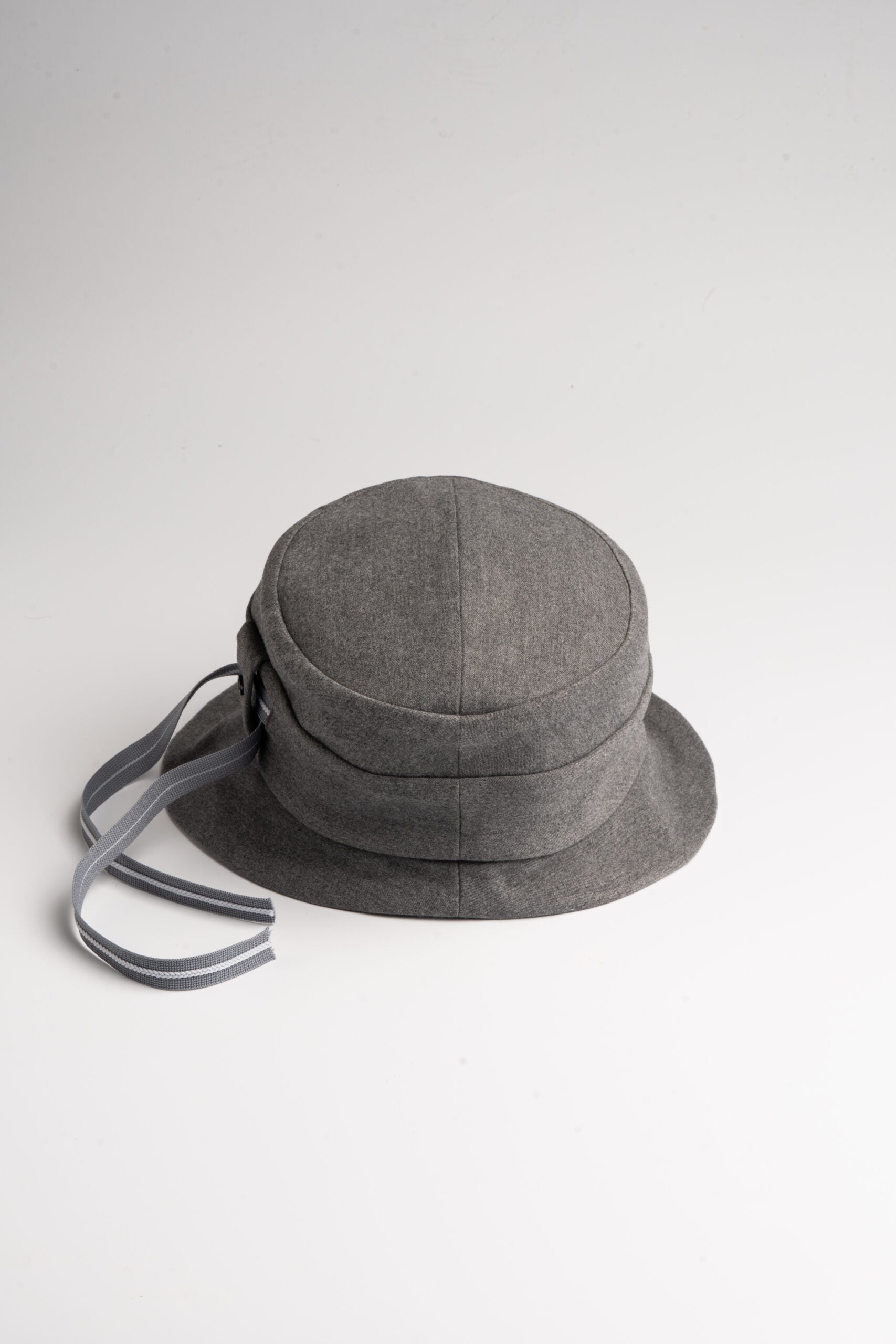 VM Timeless Light – Grey x Light Maroon