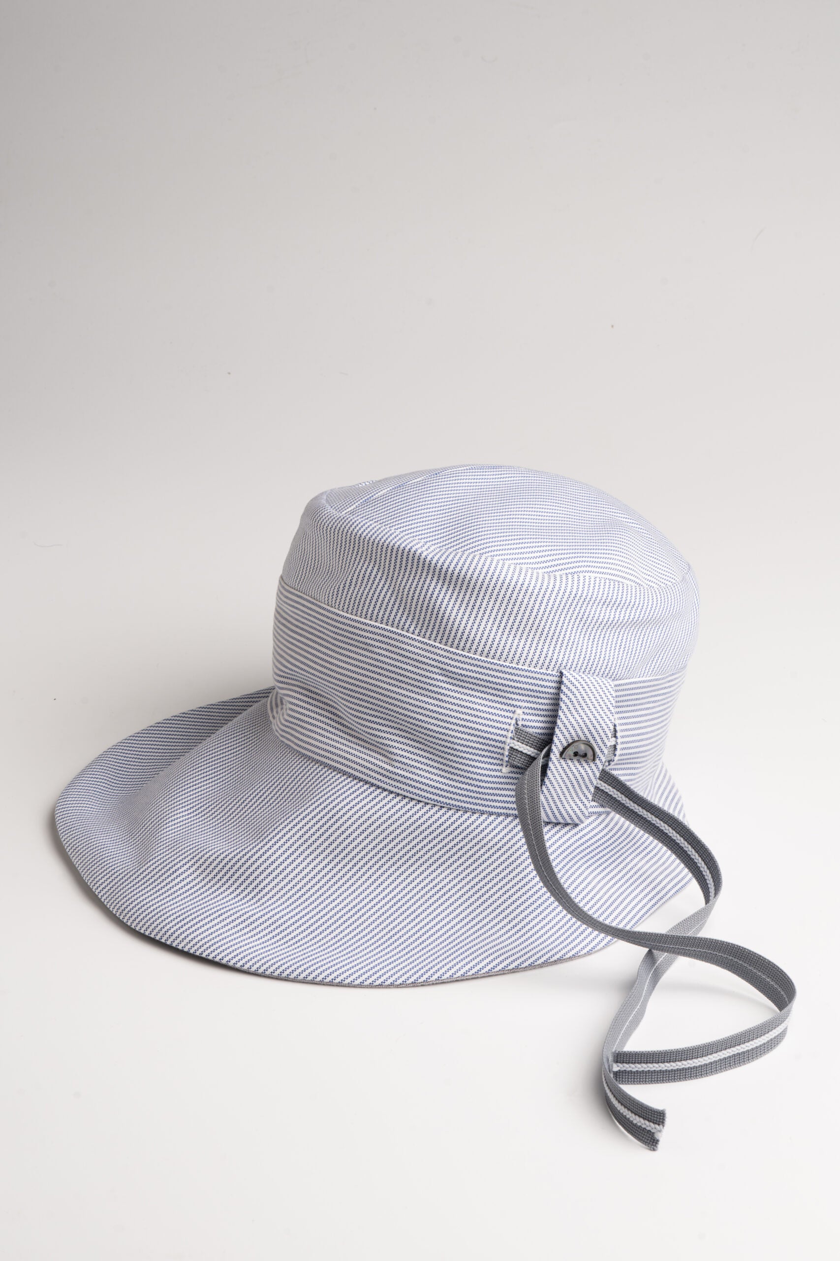 VM Timeless Light – White strip x Light Maroon